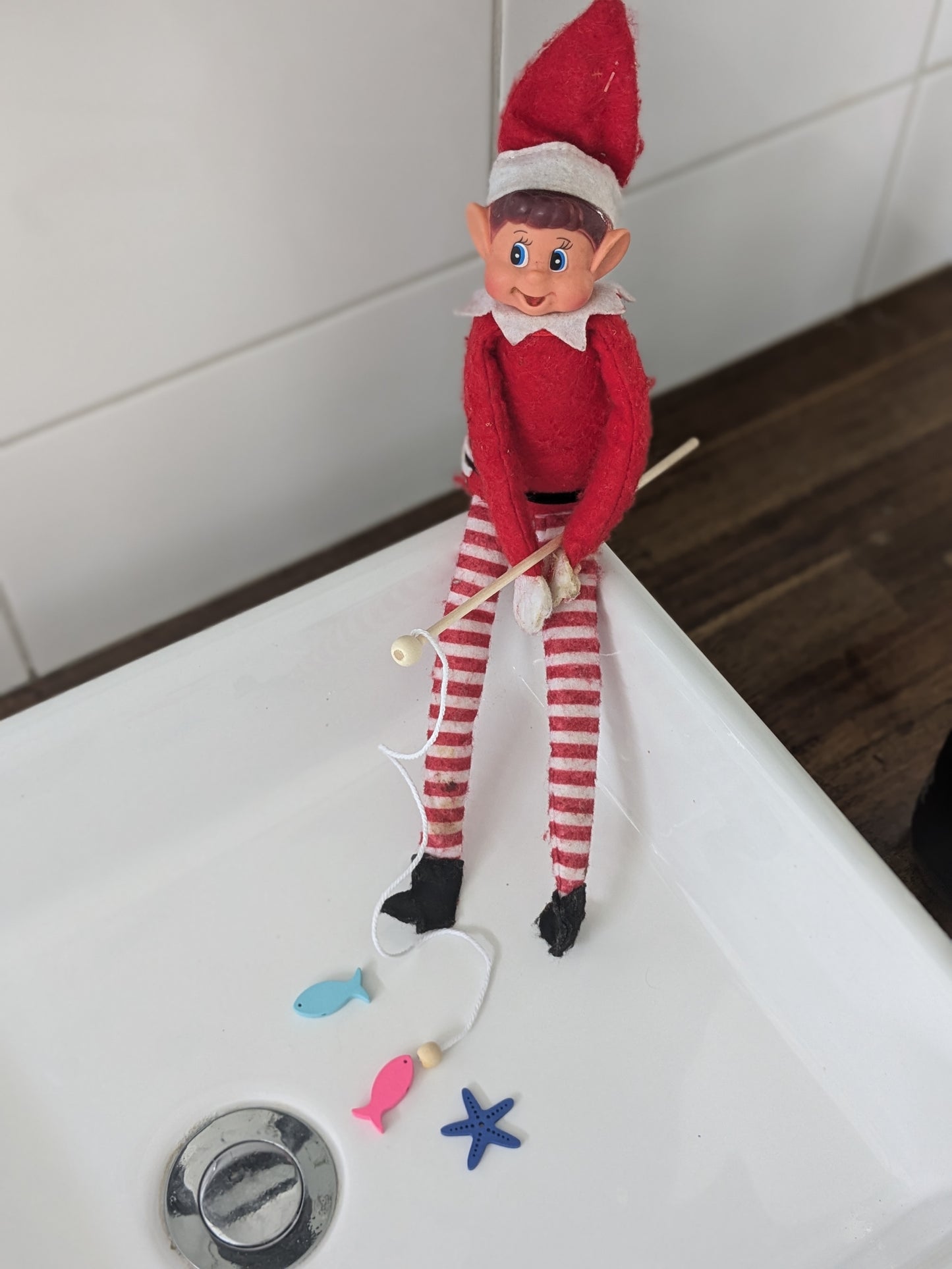 Elf Fishing Fun – Mini Rod & Wooden Fish