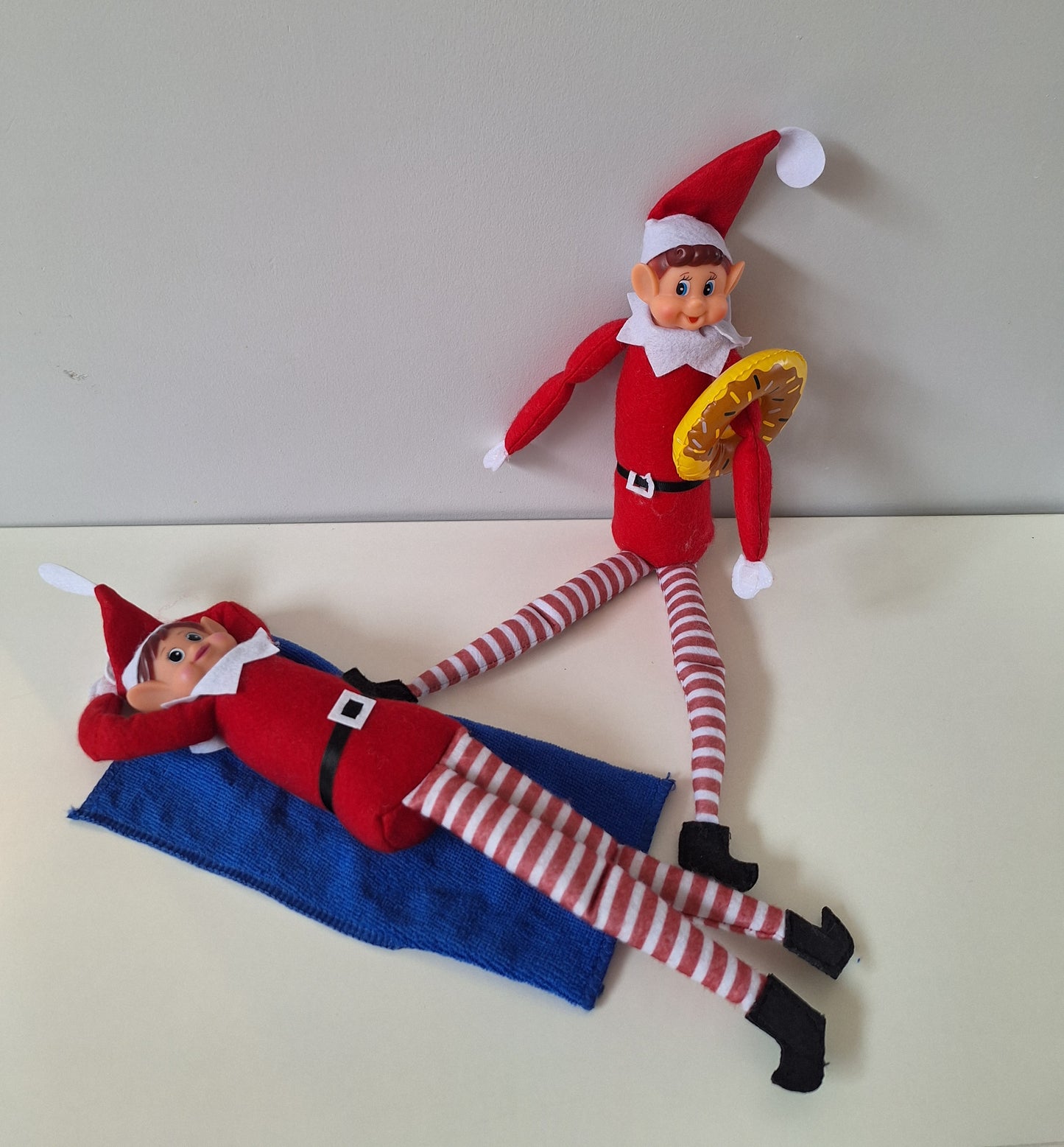 Elf Sunbathing Set – Mini Pool & Towel